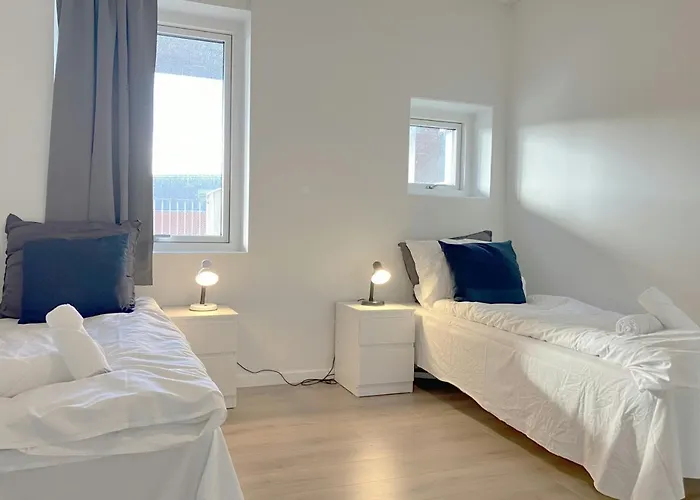 And Spacious For 10 *