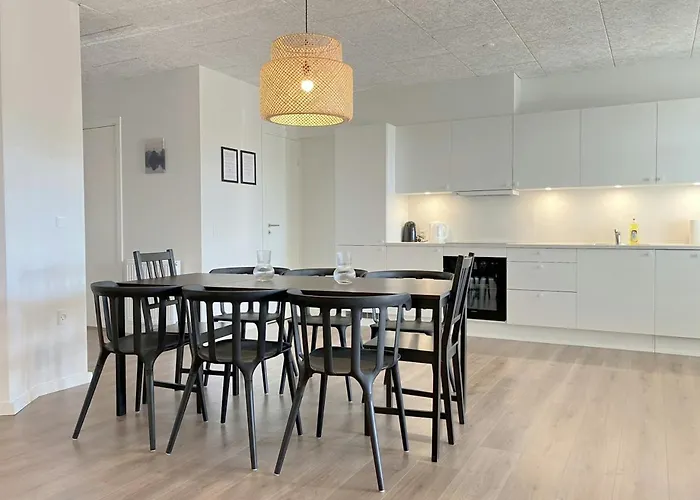 And Spacious For 10 Appartement